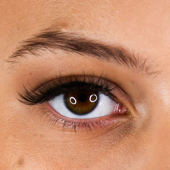 LB04 Natural Strip Lashes - Image 3