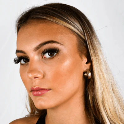 LB07 Volume Strip Lashes - Image 4