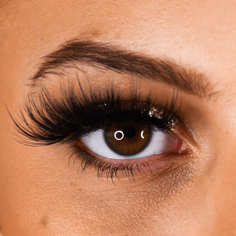 LB11 Mega Volume Strip Lashes - Image 3