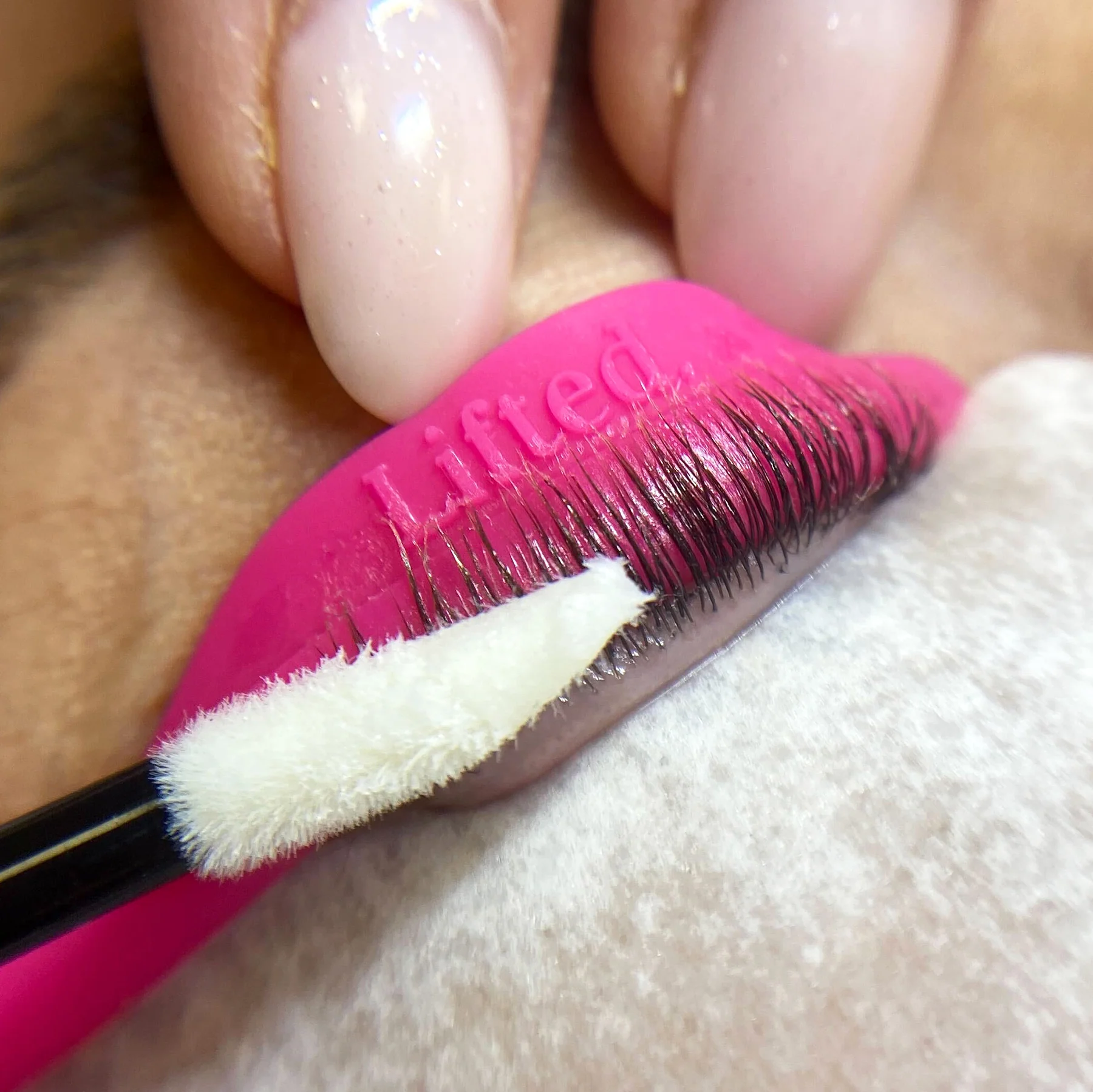 Lifted. Adhesive Balm - Image 2