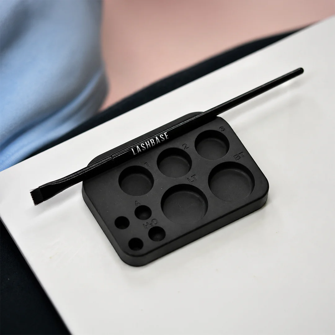 Silicone Lash and Brow Palette - Small - Image 2